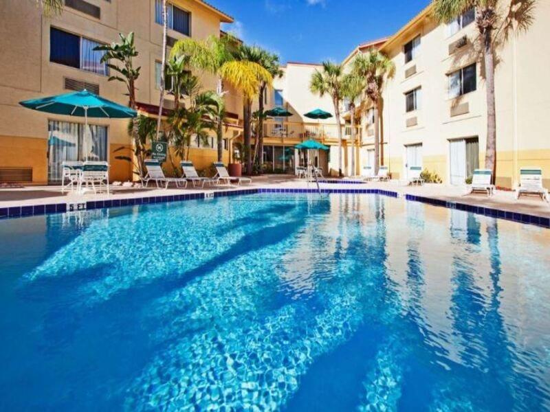 La Quinta By Wyndham St. Pete-Clearwater Airport Hotel Екстериор снимка