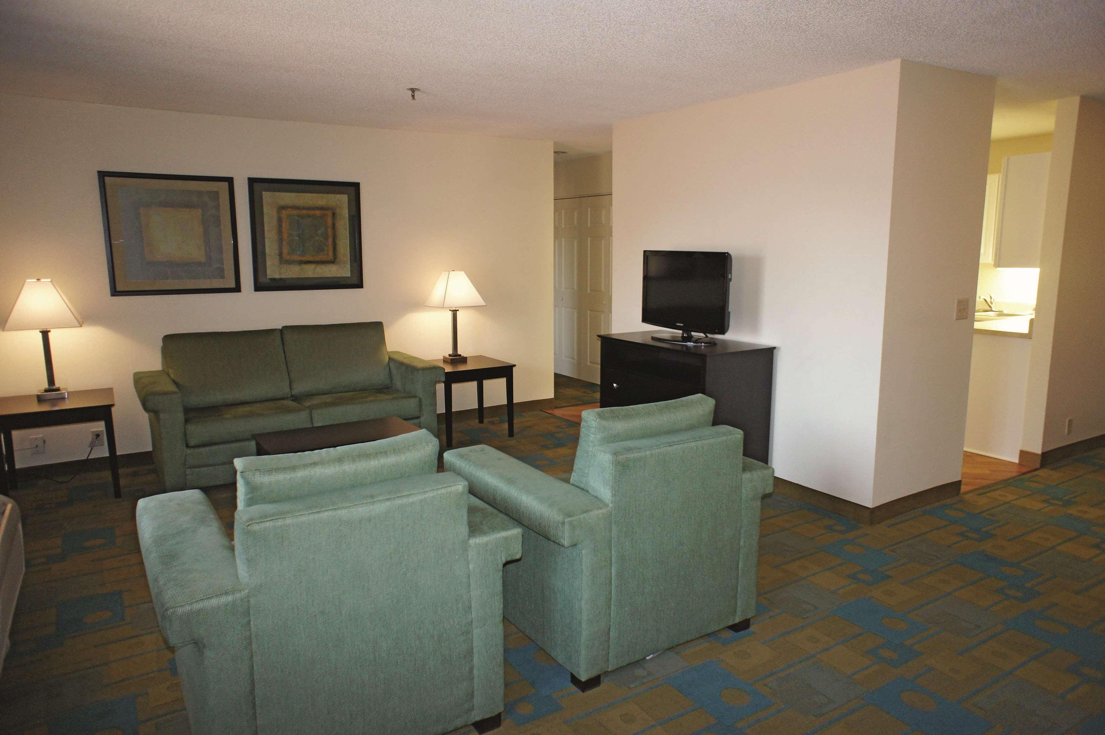 La Quinta By Wyndham St. Pete-Clearwater Airport Hotel Екстериор снимка
