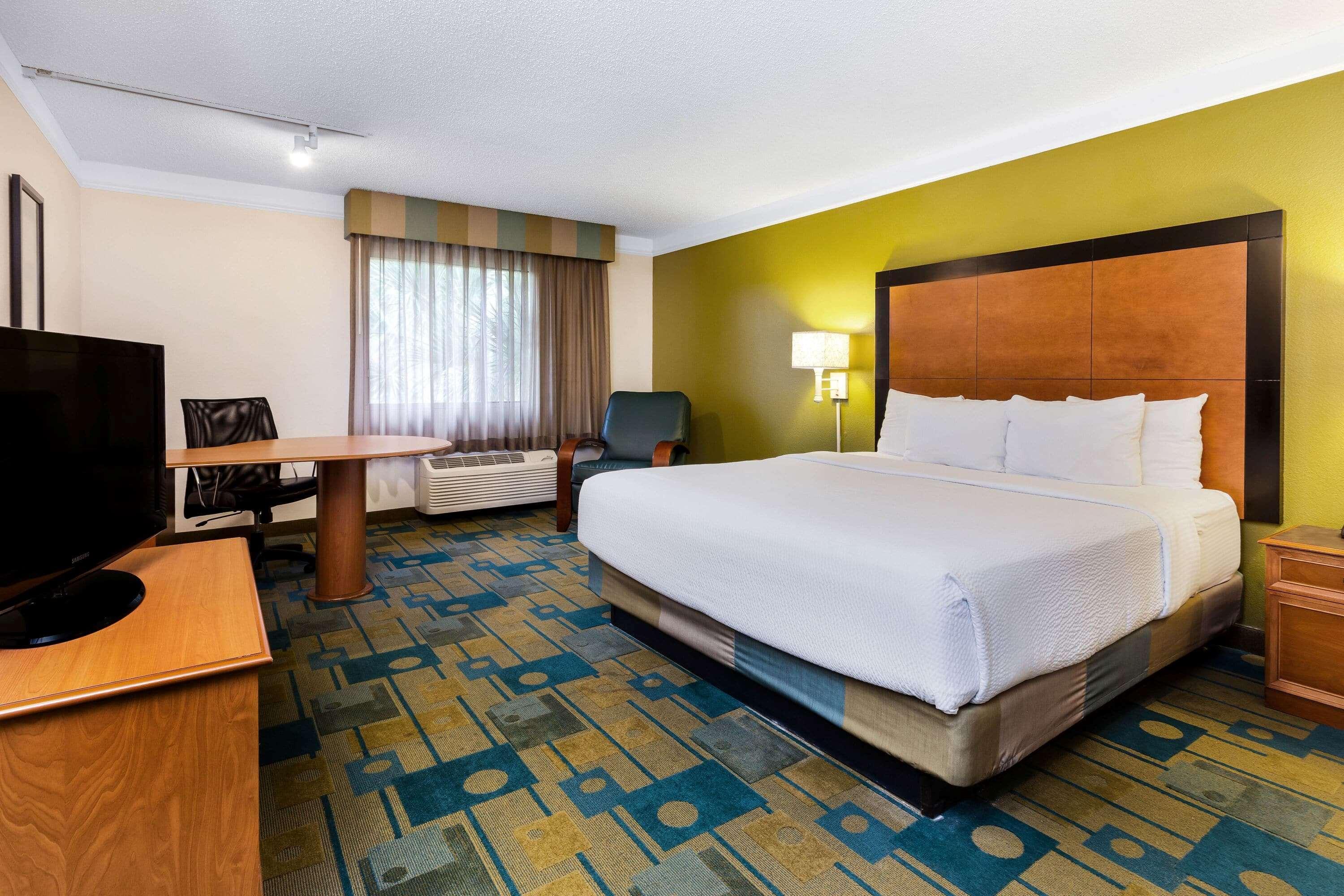 La Quinta By Wyndham St. Pete-Clearwater Airport Hotel Екстериор снимка