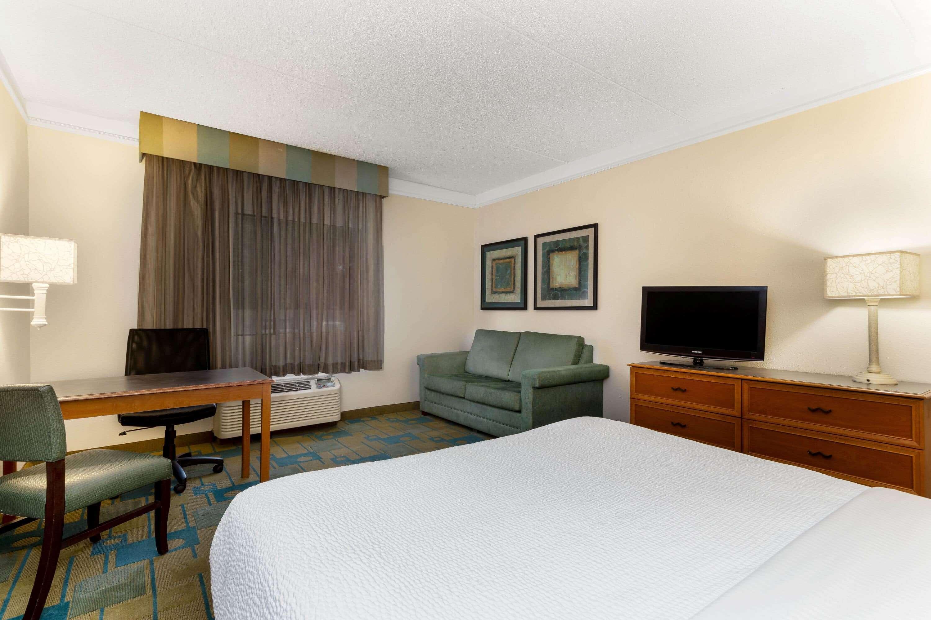 La Quinta By Wyndham St. Pete-Clearwater Airport Hotel Екстериор снимка